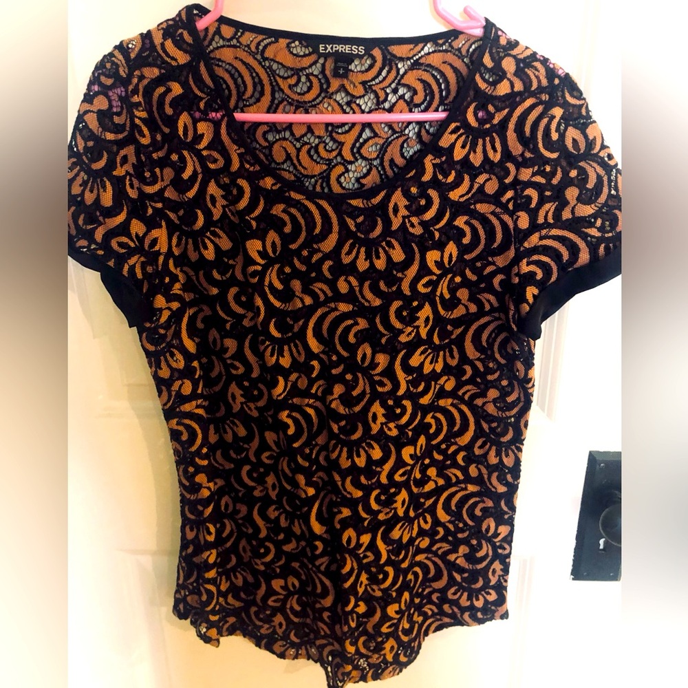 Lacey top. Size S. Great condition!